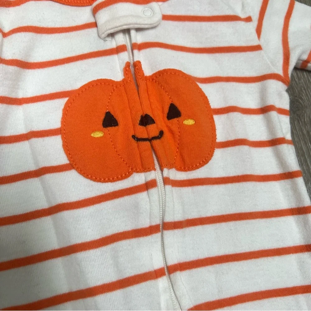 CARTERS HALLOWEEN ZIP UP FOOTED SLEEPER PUMPKIN 12MO